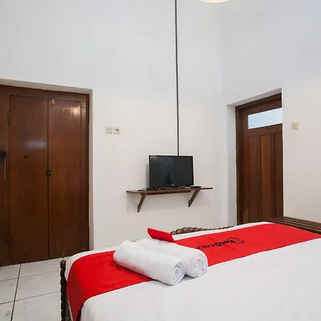 RedDoorz near Brawijaya University-2